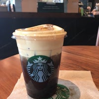 Photo taken at Starbucks by Ernesto N. on 9/23/2019