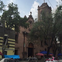 Photo taken at Iglesia Del Espiritu Santo by Ernesto N. on 4/9/2017