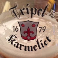 Снимок сделан в Бельгийская пивная «0.33» / Brasserie belge 0.33 пользователем Andrew R. 3/27/2015