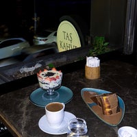 รูปภาพถ่ายที่ Taş Kahve Cafe &amp; Restaurant โดย Majed เมื่อ 7/18/2023