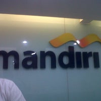 Review Bank Mandiri