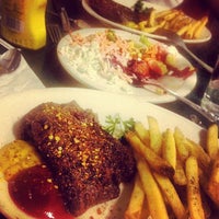 รูปภาพถ่ายที่ Dessy B&amp;#39;s Steakhouse โดย 💨Erhan😜 เมื่อ 9/19/2012