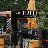 Das Foto wurde bei Piatto Lounge von Piatto Lounge am 6/15/2020 aufgenommen