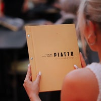 รูปภาพถ่ายที่ Piatto Lounge โดย Piatto Lounge เมื่อ 6/15/2020