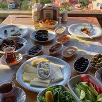 Photo taken at Muhlama Karadeniz Mutfağı by Hasan S. on 8/8/2023