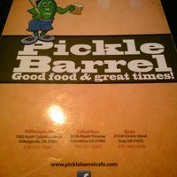 Снимок сделан в Pickle Barrel Cafe &amp;amp; Sports Pub - Gray пользователем Lorelei M. 10/18/2014