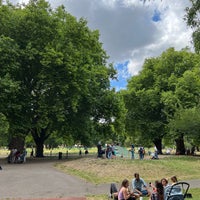 Photo taken at London Fields Playground by Jonathan L. on 7/2/2022