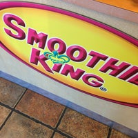 Photo taken at Smoothie King by Dy L. on 5/4/2015