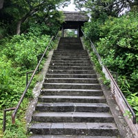 Photo taken at 東慶寺 by oumicat H. on 5/9/2022