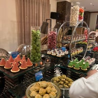 Foto tomada en Baharat Restaurant - Le Meridien Hotel  por Adel✈️🇸🇦 el 12/9/2022