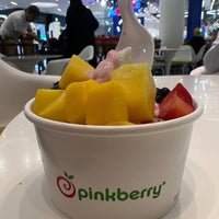 Photo taken at Pinkberry by Adel✈️🇸🇦 on 12/9/2022