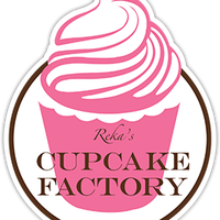 Das Foto wurde bei Reka&amp;#39;s Cupcake Factory von Reka&amp;#39;s Cupcake Factory am 7/5/2013 aufgenommen