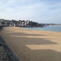 Photo taken at Plage de Saint-Jean-de-Luz by Jordi M. on 11/9/2015