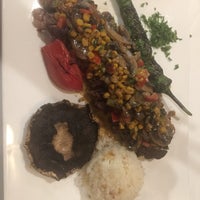 Das Foto wurde bei Galata Turkish &amp;amp; Mediterranean Cuisine von Ömer K. am 11/6/2017 aufgenommen