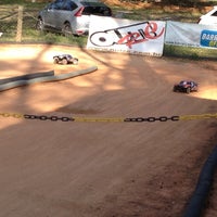 Photo taken at Barra Off Road RC by Bruno Pereira C. on 10/27/2012