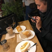 Das Foto wurde bei Arya’s Coffee &amp; Tea von Rhoi R. am 5/10/2018 aufgenommen