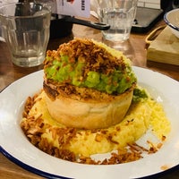 Photo taken at Pieminister by Evelynn O. on 9/7/2019