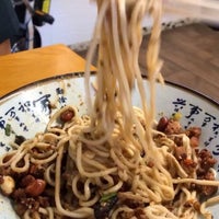 Das Foto wurde bei Joy Cup Noodles Mean von Koreankitkat am 4/3/2019 aufgenommen