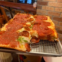 9/2/2020 tarihinde Christopher J.ziyaretçi tarafından Square Pizza Co.'de çekilen fotoğraf