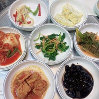 Photo prise au Hanwoori Korean Restaurant (한우리) par Summer E. le10/21/2020