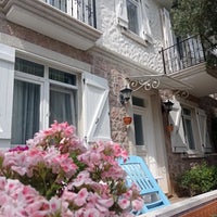 Foto tomada en Zeytin Arası Taş Evler Apart &amp;amp; Hotel  por Esra A. el 5/26/2023