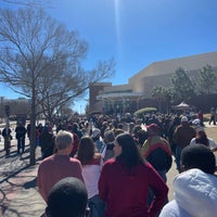 รูปภาพถ่ายที่ Colonial Life Arena โดย Chris C. เมื่อ 2/20/2022