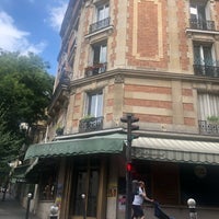 Photo taken at Le café qui parle by Adim B. on 8/28/2022