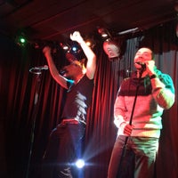 รูปภาพถ่ายที่ Karaoke Bar โดย Kris M. เมื่อ 2/17/2017