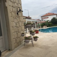 Photo taken at Triangulo Hotel Alaçatı by 🌸ཛཏma  💄🎒👢🕶 on 6/18/2017