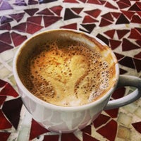 Das Foto wurde bei Muldoon&amp;#39;s Coffee House von valmıra am 8/9/2013 aufgenommen