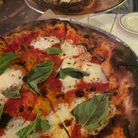 1/30/2022 tarihinde Gabi R.ziyaretçi tarafından Harry&amp;#39;s Pizzeria'de çekilen fotoğraf