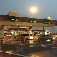 Photo taken at Rama 9-2 Toll Plaza by Chidphant P. on 2/26/2018