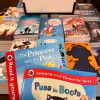 Photo taken at Waterstones by Mesho . on 3/10/2023