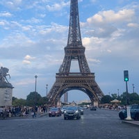 Photo taken at Brasserie de la Tour Eiffel by Nader H. on 6/9/2023