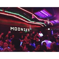 Foto tirada no(a) Moonshadow Tavern por Katie L. em 9/8/2013