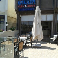 Foto scattata a Galata Cafe &amp;amp; Bistro da TC Işık T. il 6/28/2013