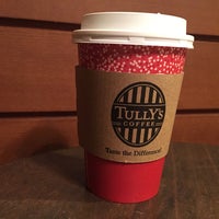 Photo taken at Tully&amp;#39;s Coffee by 糖尿の ヒ. on 11/6/2016