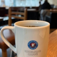 Photo taken at EXCELSIOR CAFFÉ by 糖尿の ヒ. on 11/30/2022