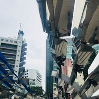 Photo taken at SCREENS FOR WALKWAY BETWEEN BUILDINGS &amp;amp; BUSES &amp;amp; CARS by 糖尿の ヒ. on 5/31/2018