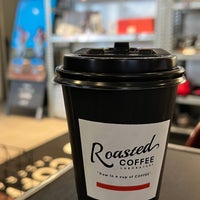 Photo taken at Roasted Coffee Laboratory by 糖尿の ヒ. on 3/1/2023