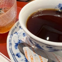 Photo taken at 舟和 本店 喫茶 by 糖尿の ヒ. on 7/9/2022