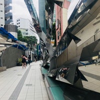 Photo taken at SCREENS FOR WALKWAY BETWEEN BUILDINGS &amp;amp; BUSES &amp;amp; CARS by 糖尿の ヒ. on 5/31/2018