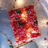 Foto tirada no(a) Krispy Pizza - Freehold por Christie S. em 6/29/2013
