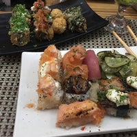 Foto diambil di Taishi | Express &amp;amp; Sushi Lounge oleh Luciana B. pada 3/27/2017