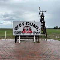 Photo taken at Route 66 MidPoint by Tabitha H. on 5/27/2023