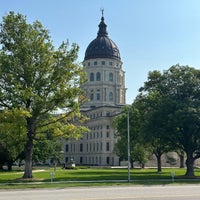 รูปภาพถ่ายที่ Kansas State Capitol โดย Tabitha H. เมื่อ 5/25/2023