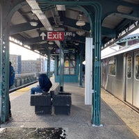 Photo taken at MTA Subway - 61st St/Woodside (7) by Luis E. on 1/18/2021