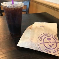 Photo taken at The Coffee Bean &amp;amp; Tea Leaf by Krit P. on 8/7/2018