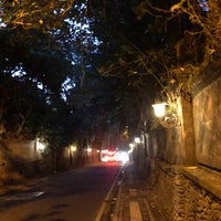 Review Jalan Raya Ubud