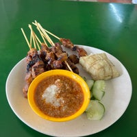 Photo taken at Bukit Timah Market &amp;amp; Food Centre by Tan E. on 12/4/2023
